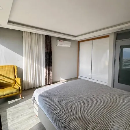 Mavikentte Oezel Havuzlu Villa Kumluca